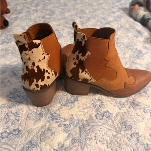 Cowhide Accent Tan Western Chelsea Heeled Ankle Boots